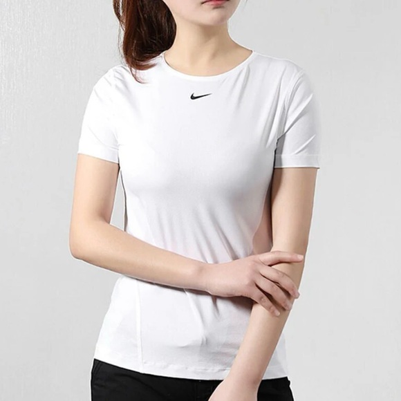 NWT Nike Dri-Fit Pro Mesh Training Top Short Sleeve Shirt White Size Medium - Picture 1 of 5